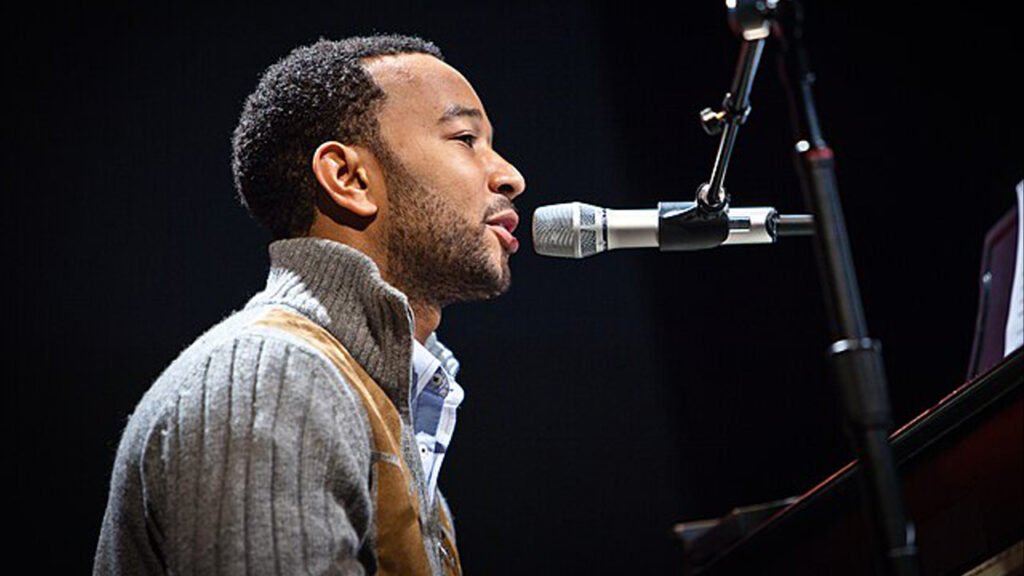 John_Legend_-_PopTech_2010_-_Camden,_Maine_(5107018981)